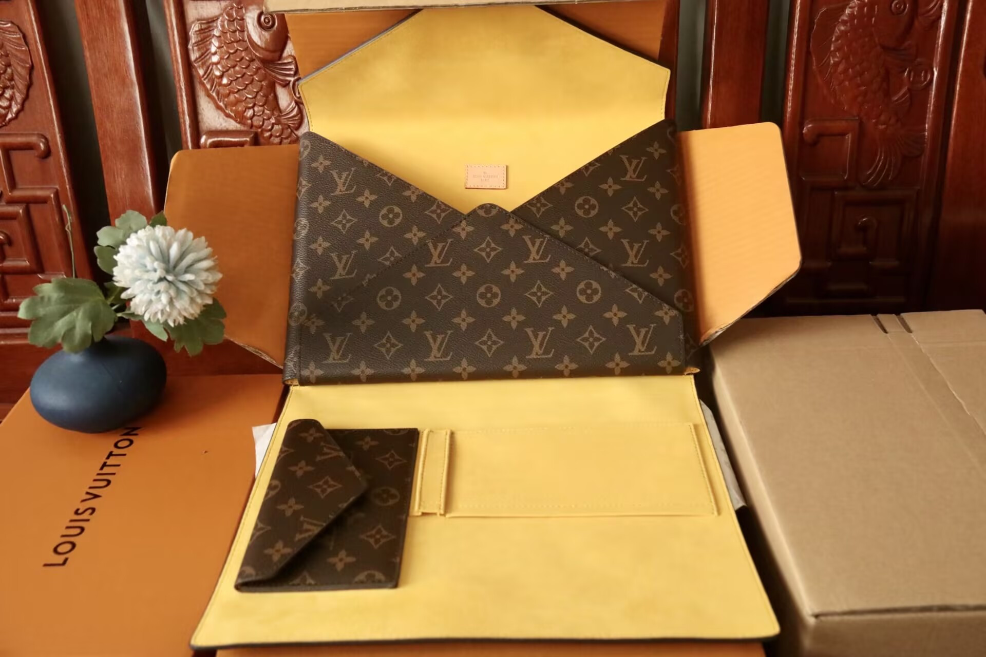 LV Mark Folder GI0721 3.5x26x32.5cm