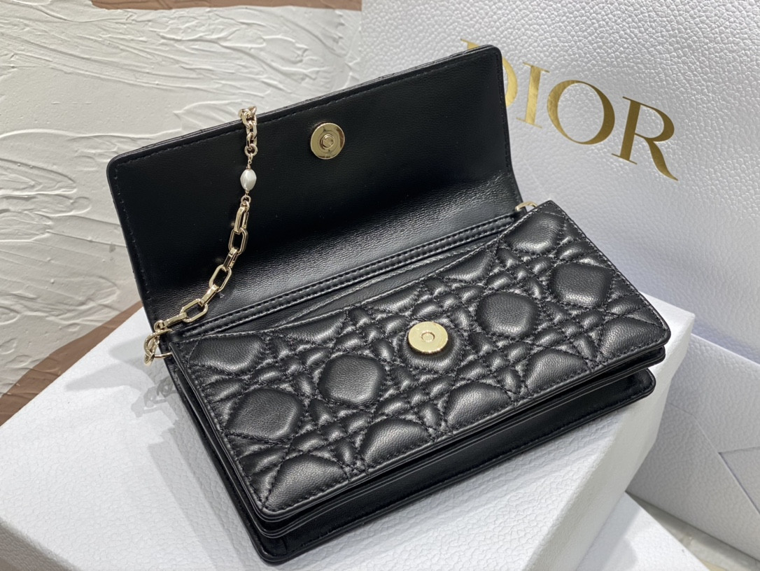 miss D*or mini bag black cannage lambskin s0980onmj_m900 21 x 11.5 x 4.5 cm