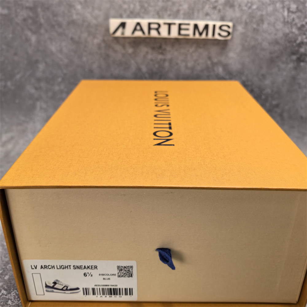 UA LV Trainer Sneaker