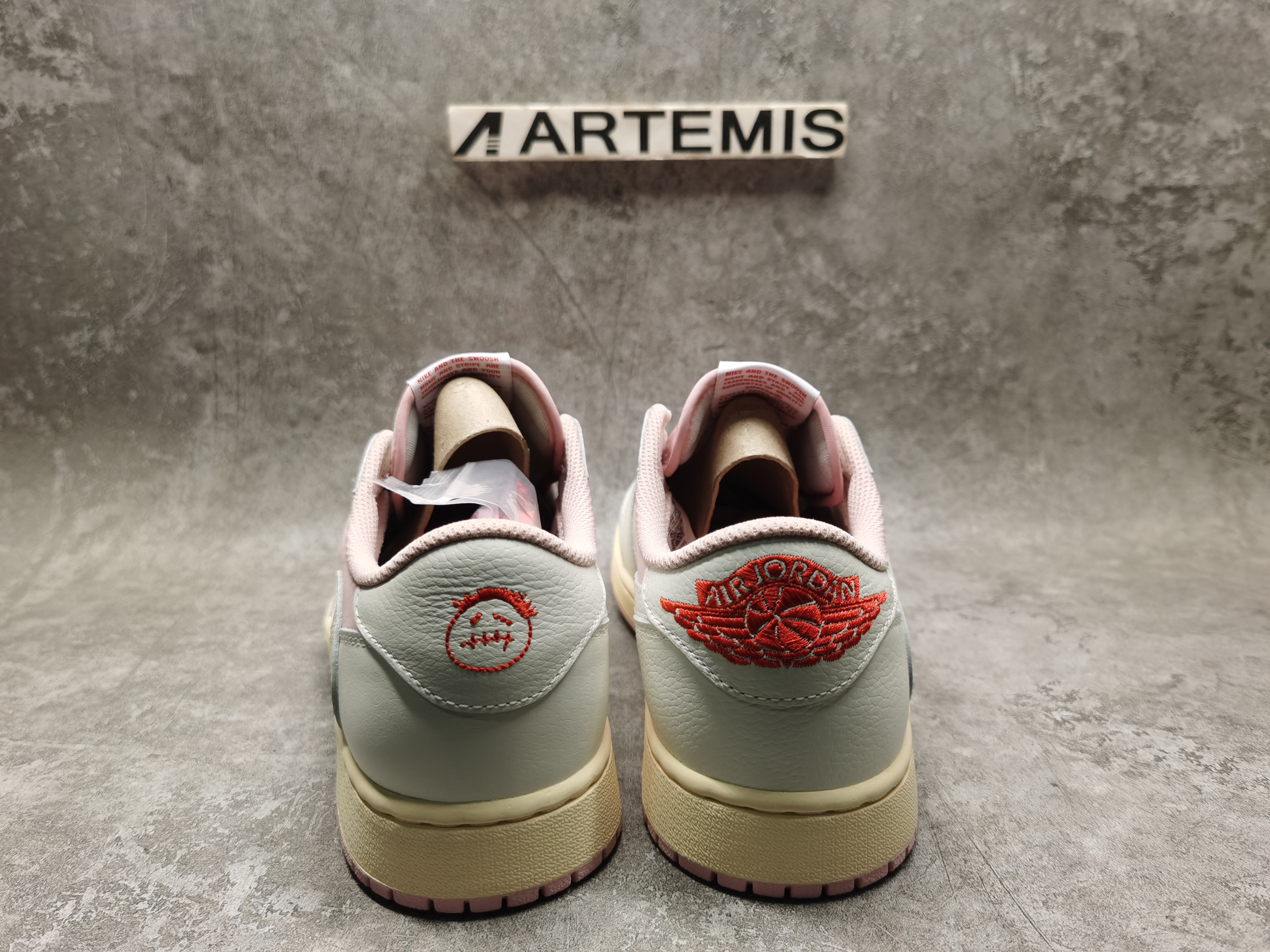 UA Jordan 1 Retro Low OG SP