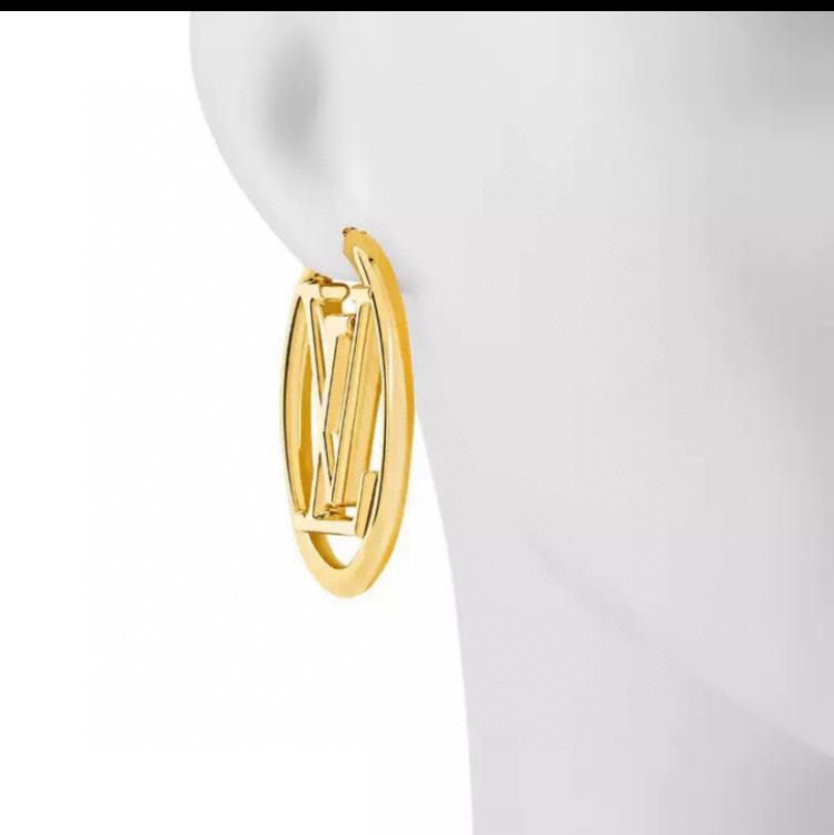 l0*is V*t0n earrings