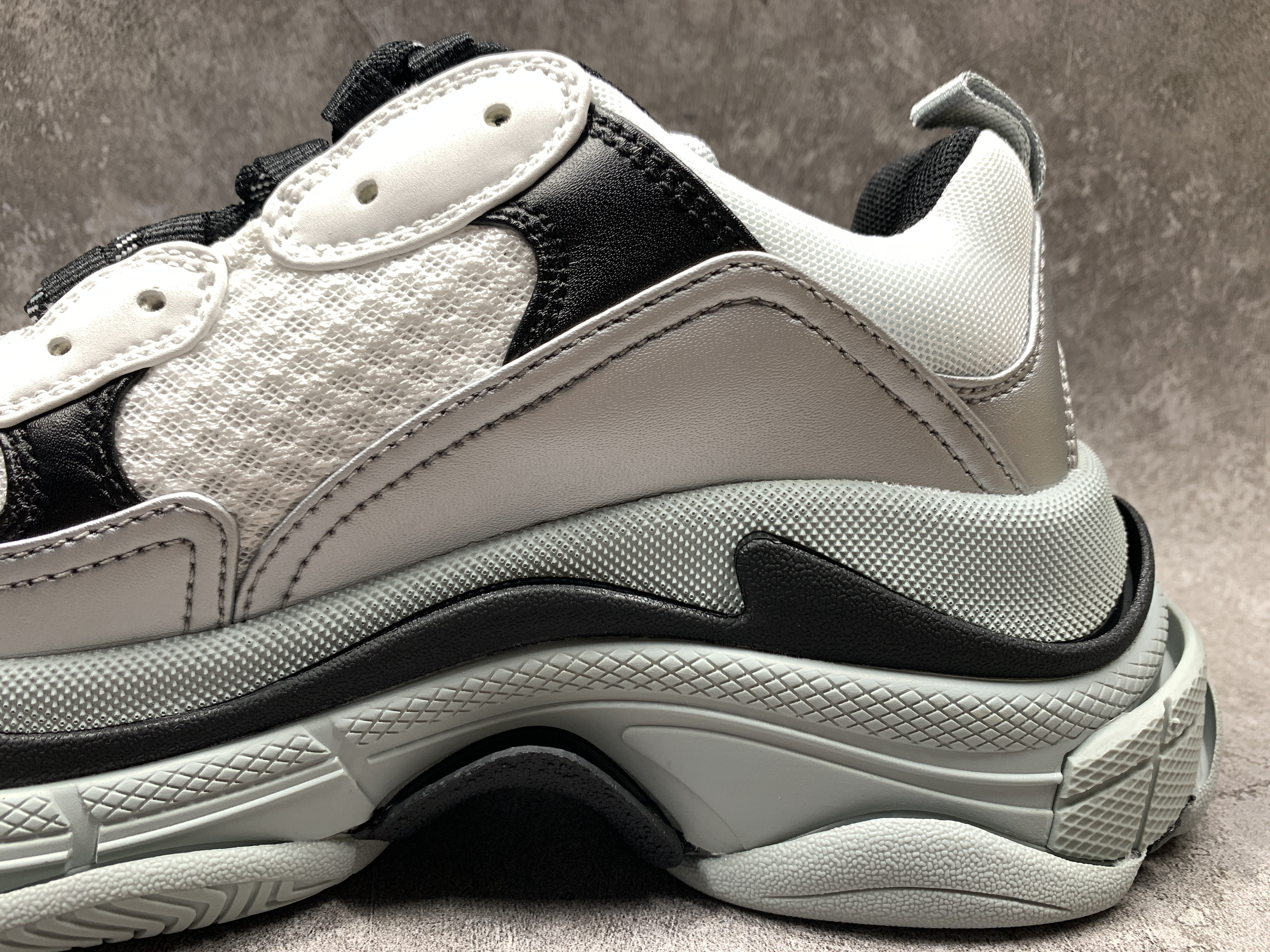 Balenciga Triple S Black Silver