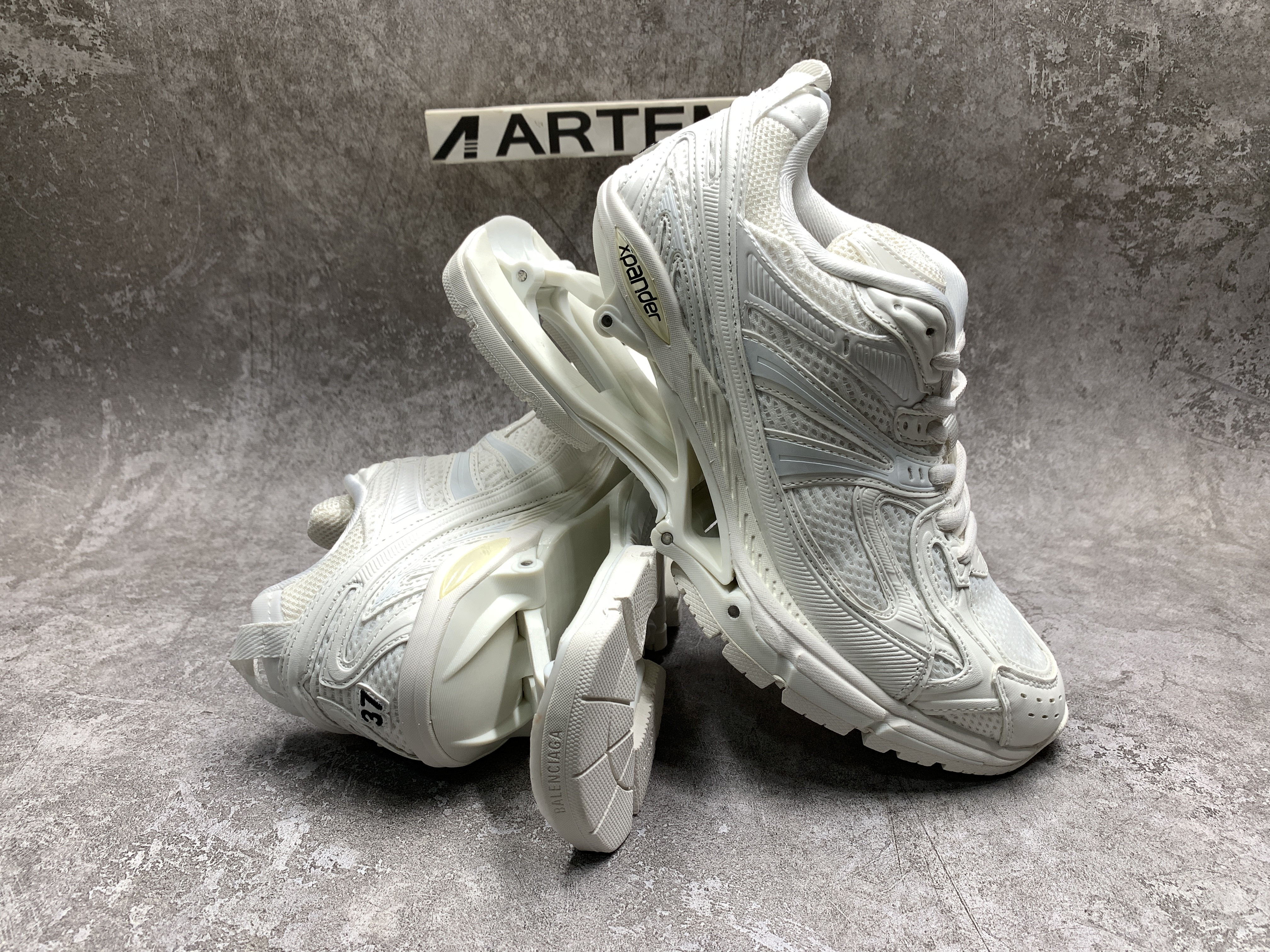 Balenciga X-Pander White