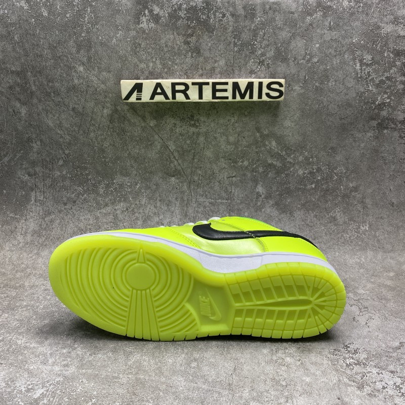 Nike Dunk Low SE Glow In The Dark