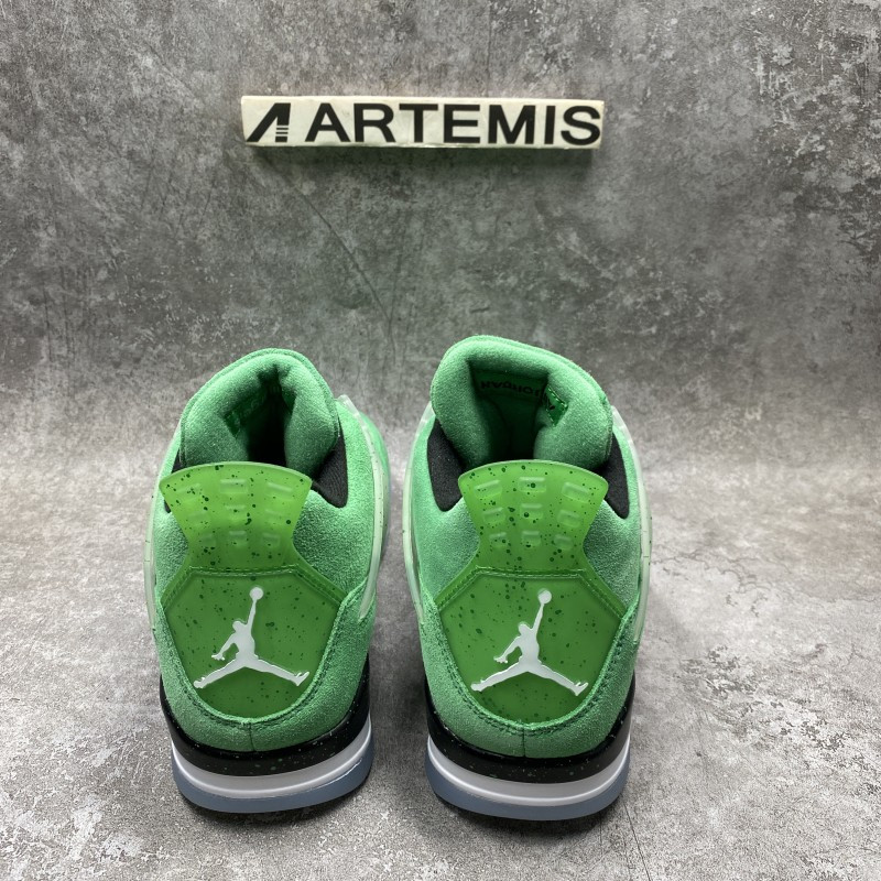 Air Jordan 4 Wahlburgers
