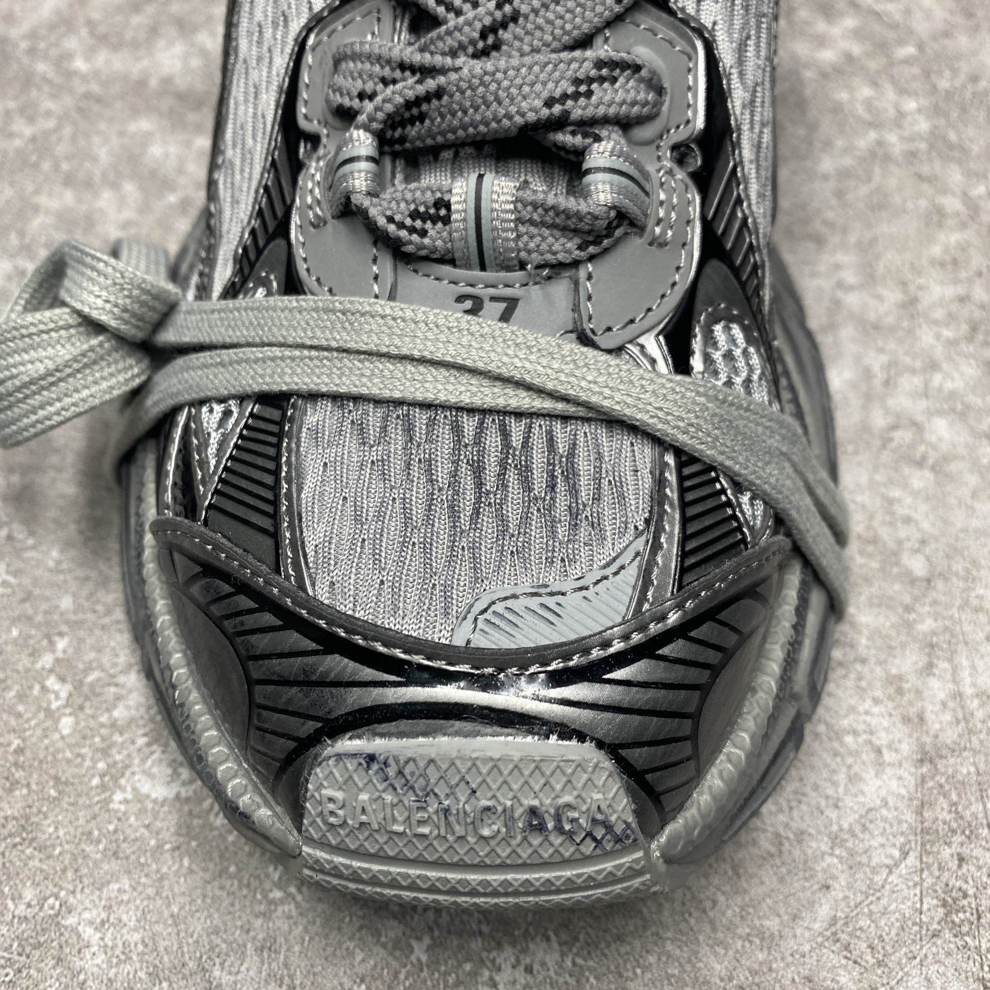 Balenciga 3XL Low-Top Mesh Sneakers Grey Black