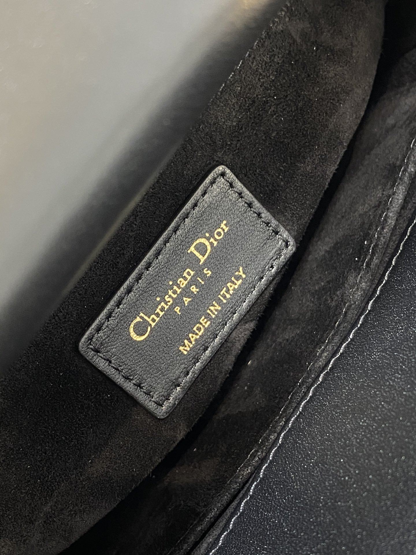 small lady D*or black with butterfly studs