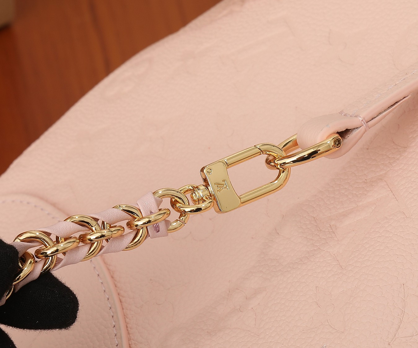 LV Backup M47074 7.9 x 8.7 x 5.5 inches