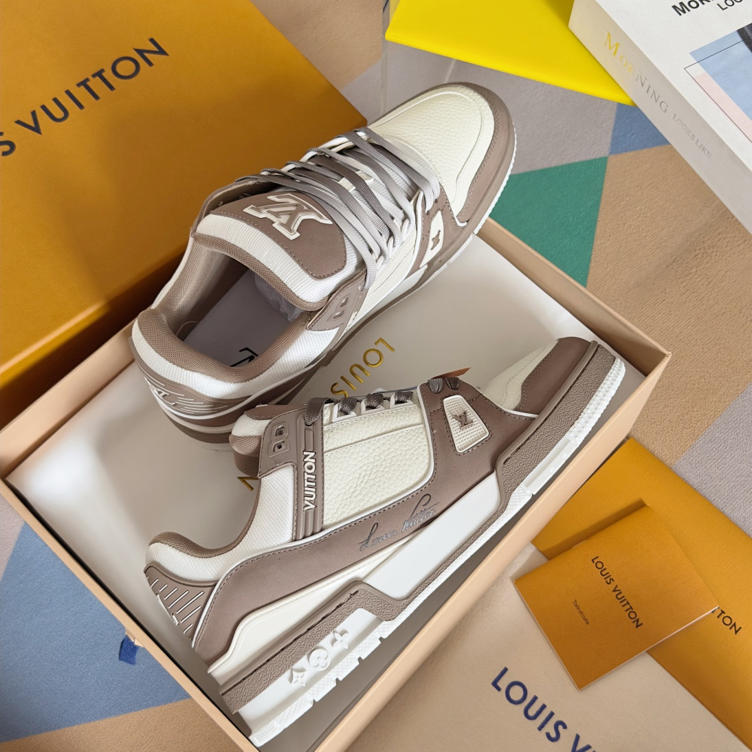 UA LV Trainer Sneaker