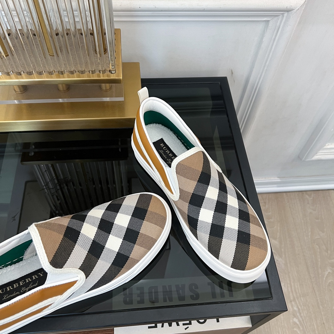 ua B**rry slip on sneakers