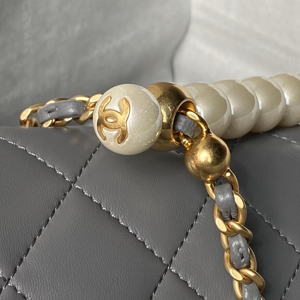 Ch*el mini flap bag with top handle 12.5×19×7cm