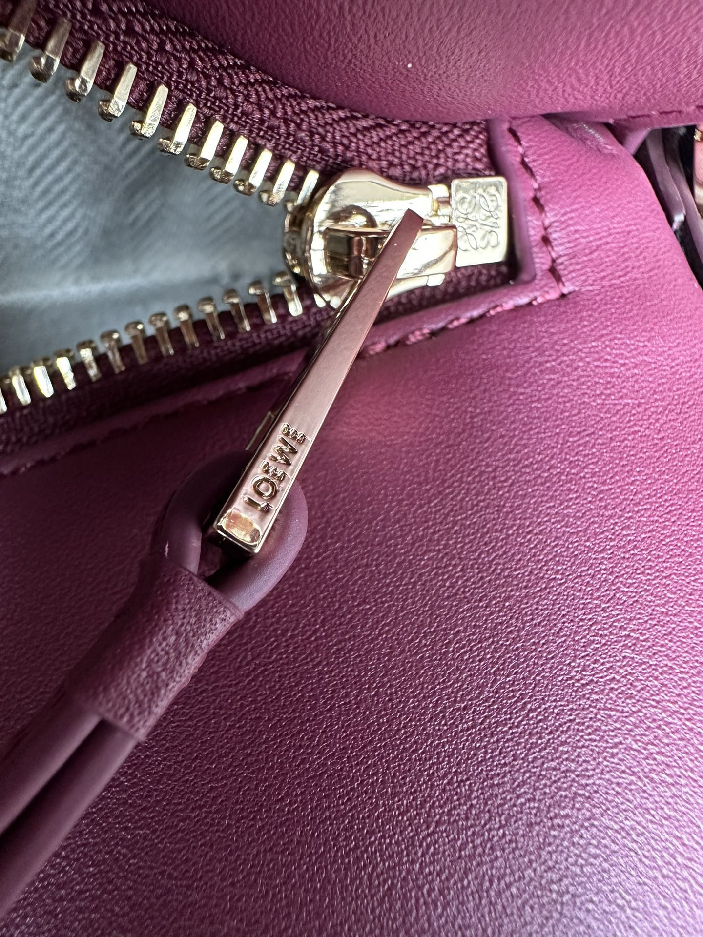 L0ew* small puzzle bag in classic calfskin 24x10.5x16.5cm