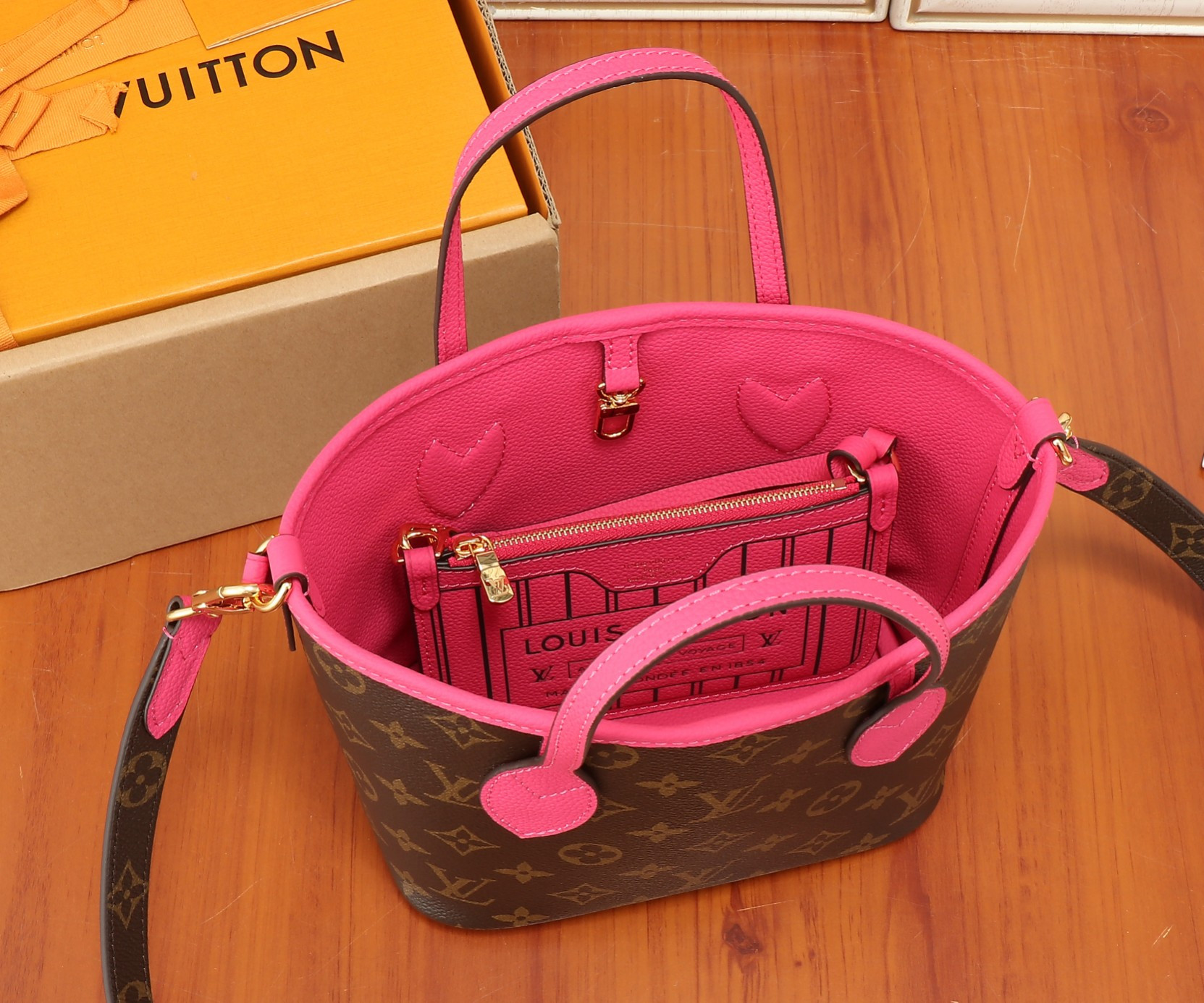 LV Neverfull Bandoulière Inside Out BB M12106 24x14x9cm