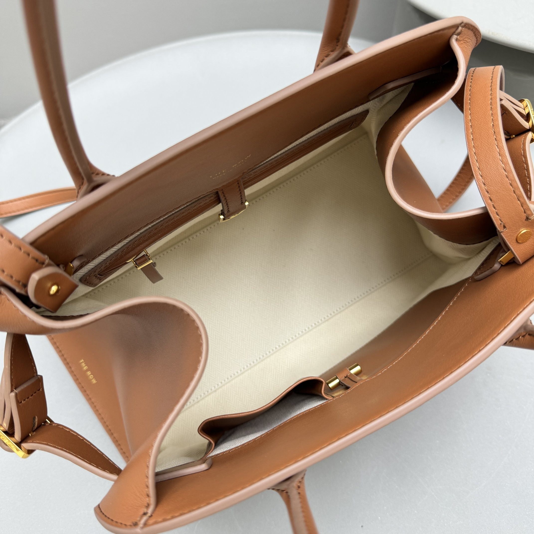 T*e R0w margaux 12 32x15x25cm