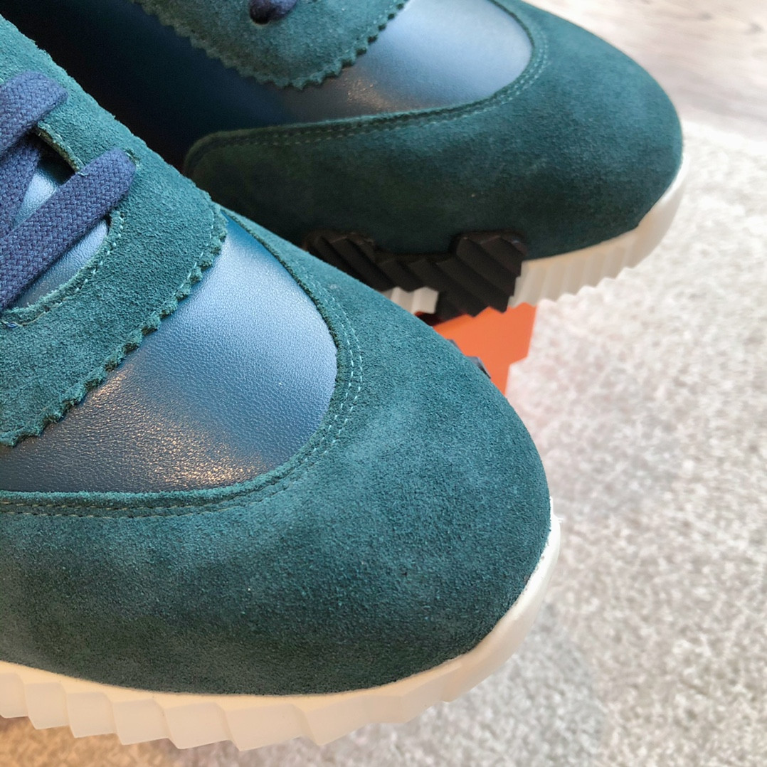 ua H**me5 bouncing sneaker