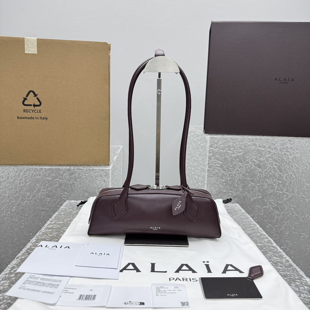 ALAÏA LE TECKEL SMALL BAG IN LEATHER 27x9x8cm