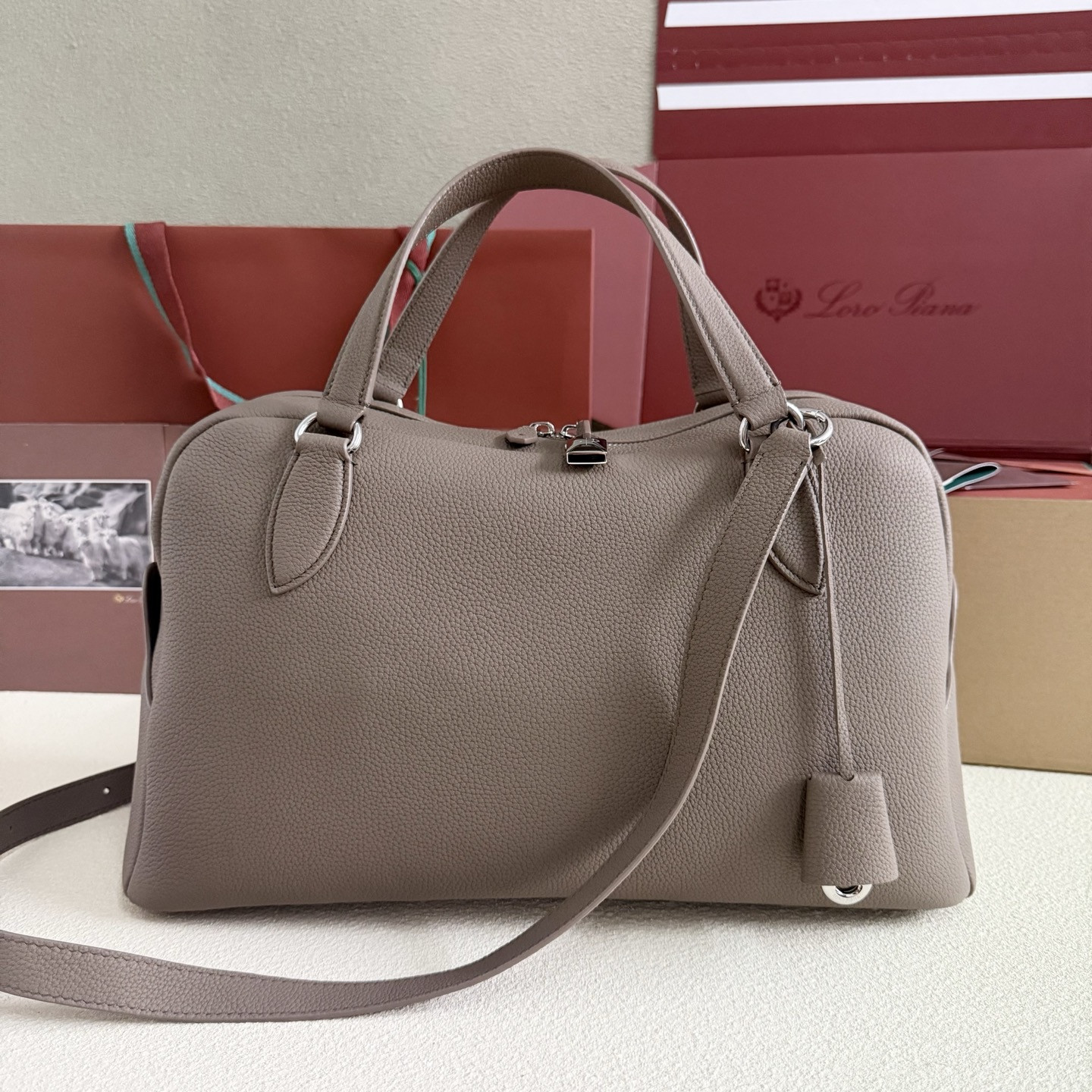 L**o p*ana needle 38x22x16cm