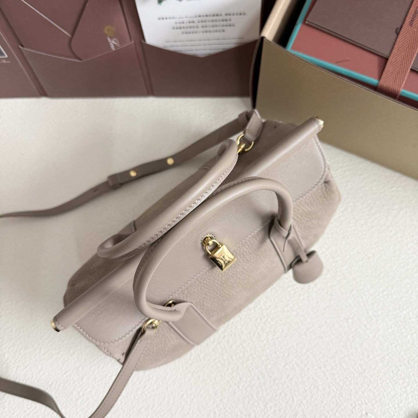 L**o p*ana loom l25 calfskin 25x18x12.5cm