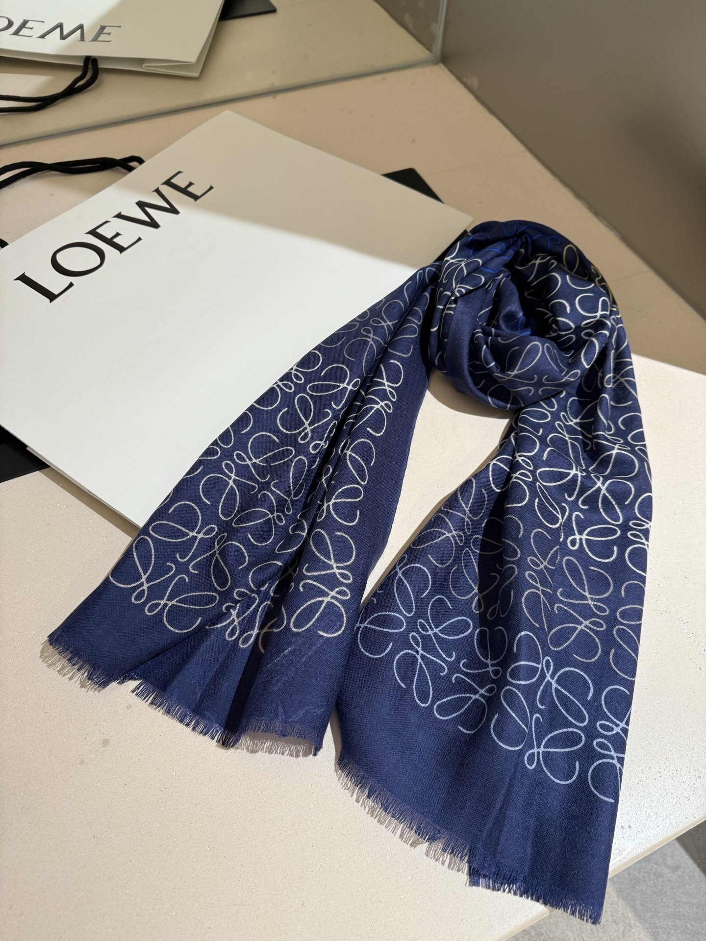 L0ew* scarf 45x180cm